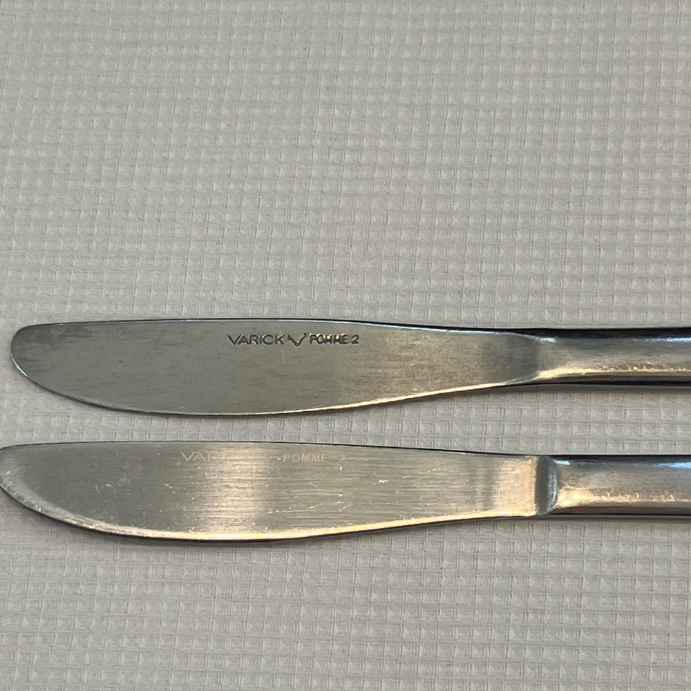 Varick Pomme 2 Dinner Knives Set of 2 Stainless Steel Replacement - READ
